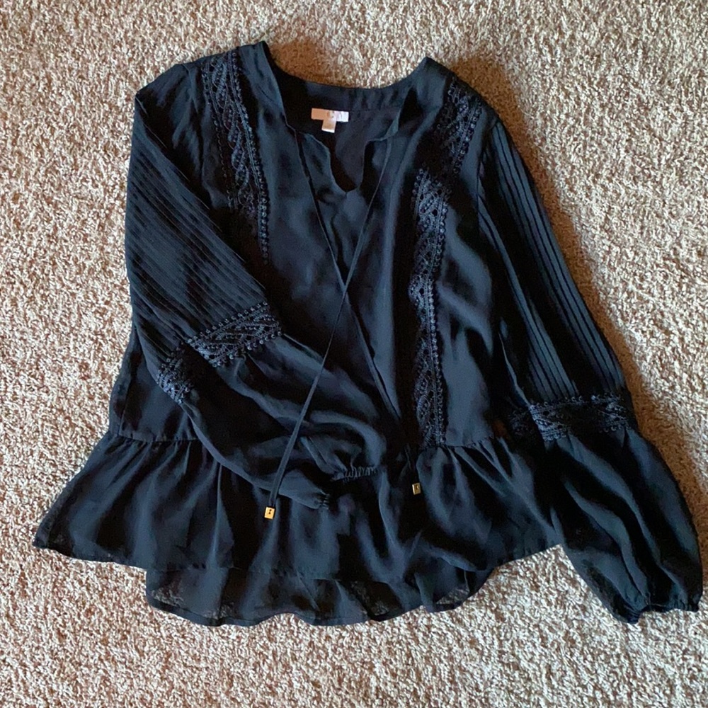 Black Blouse w/ Unique Details (S)
